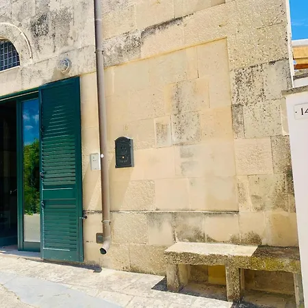 La Limesa, A 200 Year Old Converted Stable In Otranto