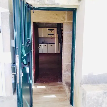 別荘 La Limesa, A 200 Year Old Converted Stable In